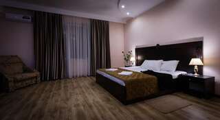 Гостиница Комплекс Luxury House Анапа Трехместный номер -1