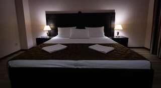 Гостиница Комплекс Luxury House Анапа Семейный номер -11