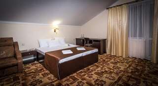 Гостиница Комплекс Luxury House Анапа Стандартный четырехместный номер-8