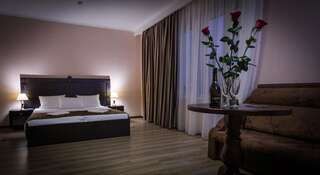 Гостиница Комплекс Luxury House Анапа Семейный номер -14