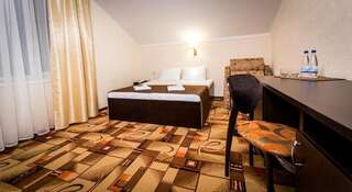 Гостиница Комплекс Luxury House Анапа Стандартный трехместный номер-8