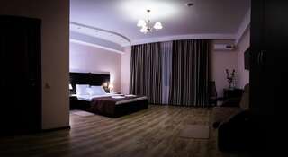 Гостиница Комплекс Luxury House Анапа Четырехместный номер -10