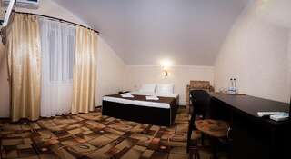 Гостиница Комплекс Luxury House Анапа Стандартный трехместный номер-1