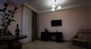 Гостиница Комплекс Luxury House Анапа Семейный номер -13